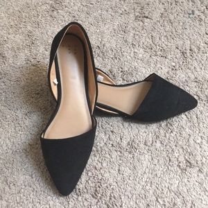 Black pointed toe flats